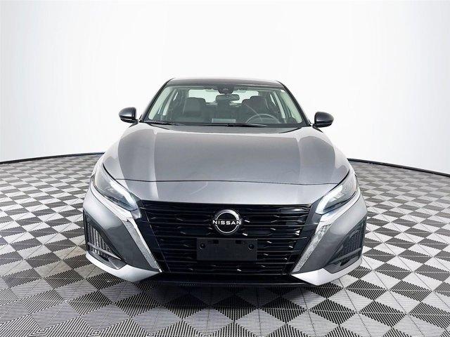 Photo of 2025 Gun Metallic Nissan Altima