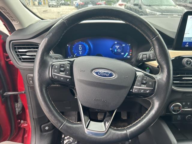 Photo of 2021 Rapid Red Metallic Tinted Clearcoat Ford Escape