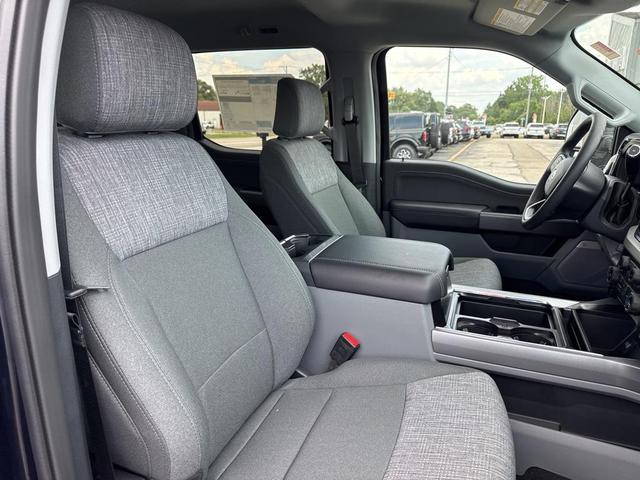 Photo of 2025 Antimatter Blue Metallic Ford F-350
