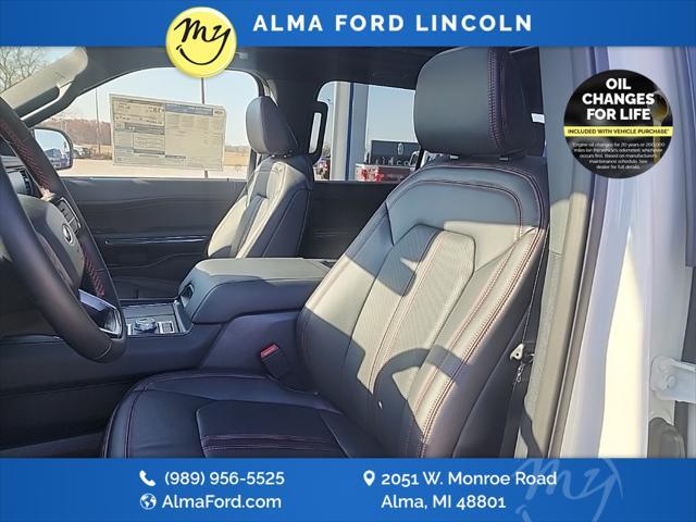 Photo of 2024 Star White Metallic Tri-Coat Ford Expedition Max