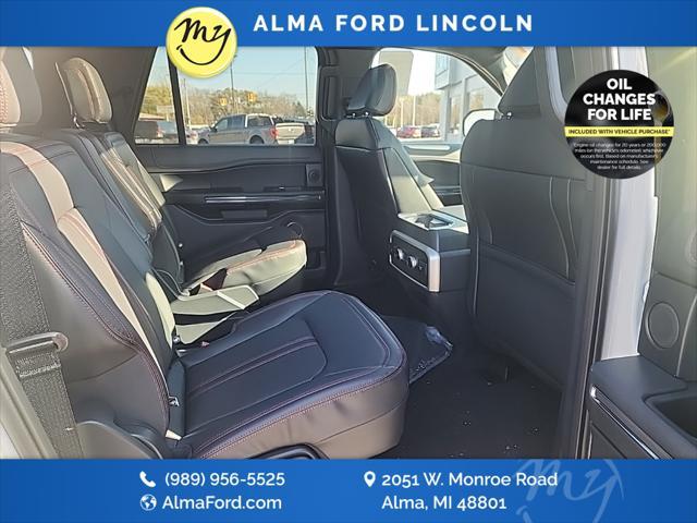 Photo of 2024 Star White Metallic Tri-Coat Ford Expedition Max
