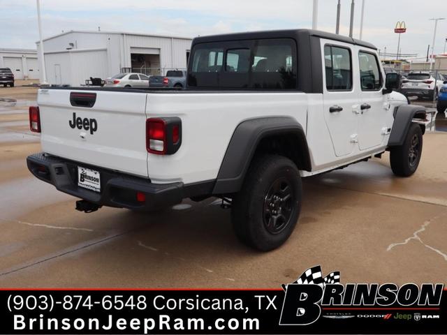 Photo of 2025 Bright White Clearcoat Jeep Gladiator