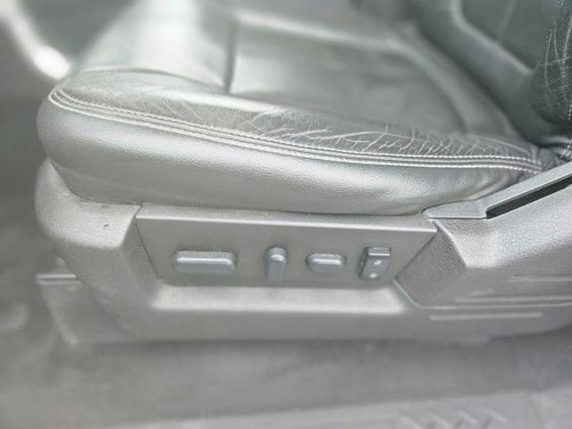 Photo of 2013 White Ford F-150