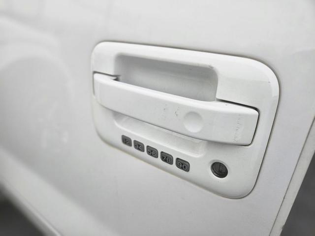 Photo of 2013 White Ford F-150