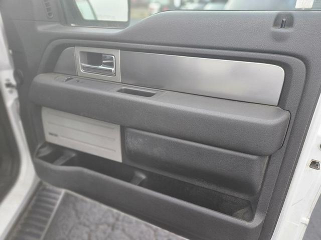 Photo of 2013 White Ford F-150