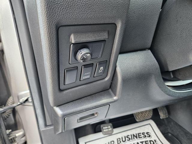Photo of 2015 Platinum Graphite Nissan Rogue Select