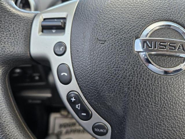 Photo of 2015 Platinum Graphite Nissan Rogue Select