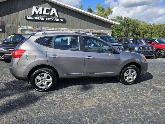 Photo of 2015 Platinum Graphite Nissan Rogue Select