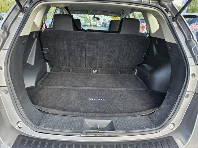 Photo of 2015 Platinum Graphite Nissan Rogue Select
