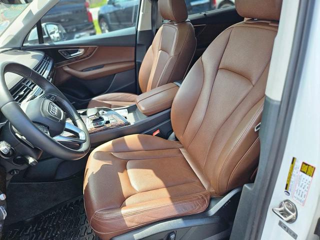 Photo of 2018 Glacier White Metallic Audi Q7