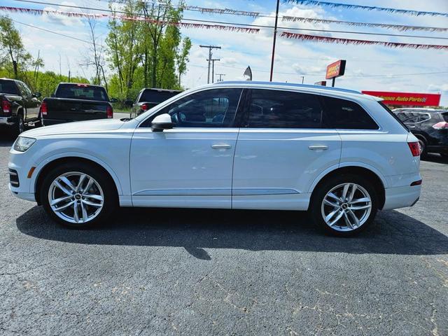 Photo of 2018 Glacier White Metallic Audi Q7