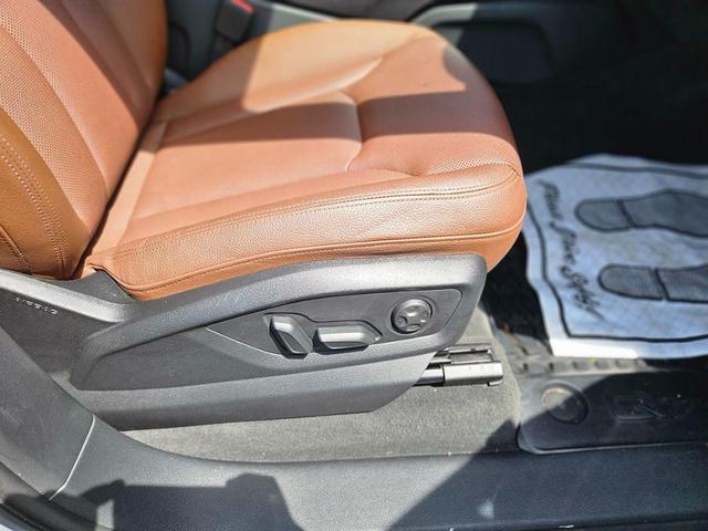 Photo of 2018 Glacier White Metallic Audi Q7