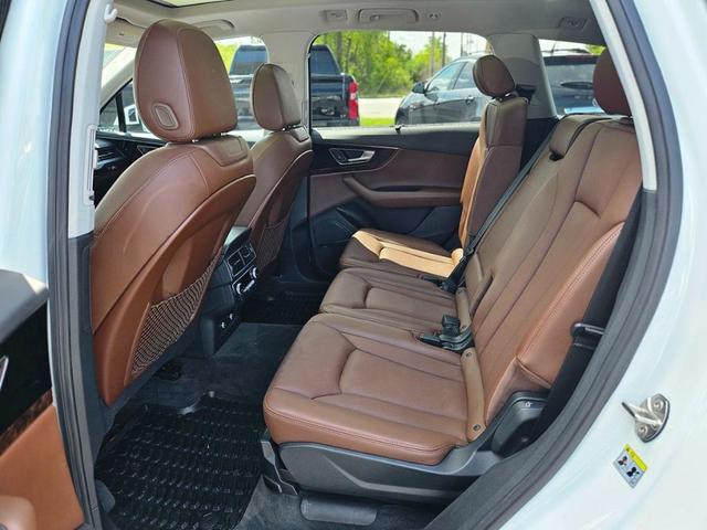 Photo of 2018 Glacier White Metallic Audi Q7