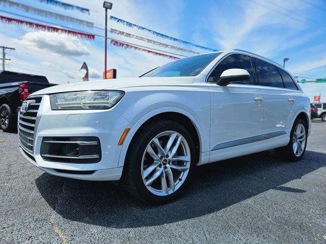 Photo of 2018 Glacier White Metallic Audi Q7