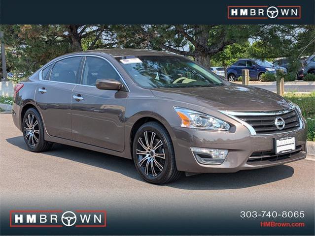 Photo of 2013 Java Metallic Nissan Altima