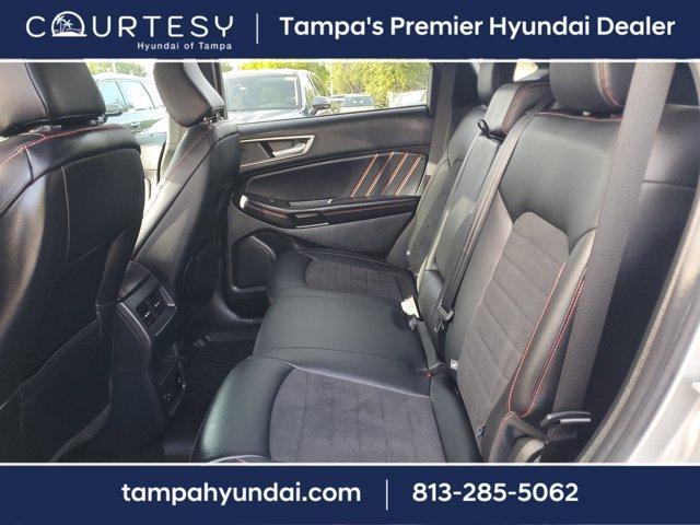 Photo of 2022 Iconic Silver Metallic Ford Edge