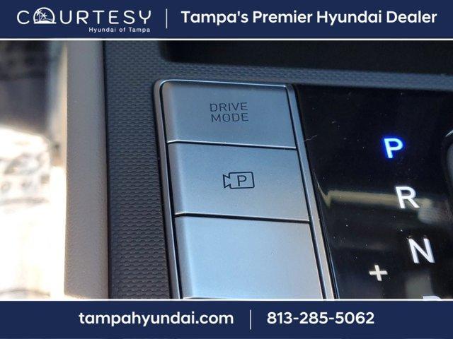 Photo of 2025 Amazon Gray Hyundai ELANTRA