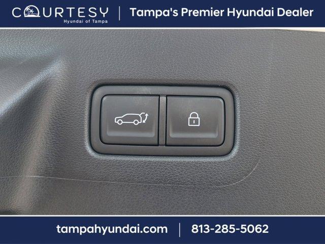 Photo of 2026 White Hyundai SANTA FE HEV