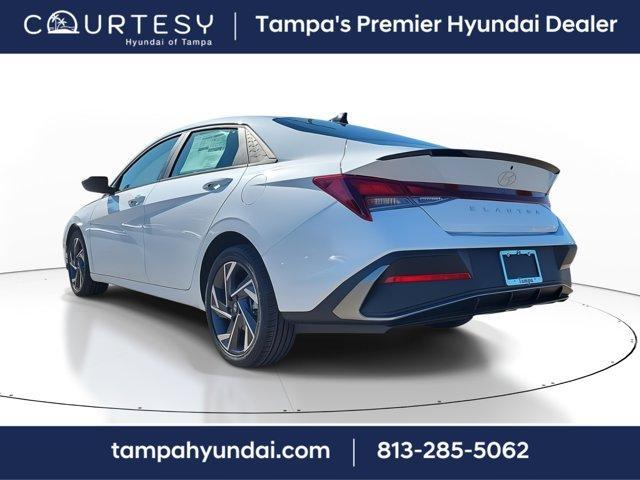 Photo of 2025 White Hyundai ELANTRA