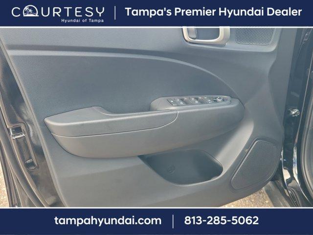 Photo of 2025 Onyx Black Hyundai VENUE