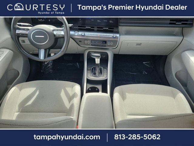 Photo of 2024 Gray Pearl Hyundai KONA