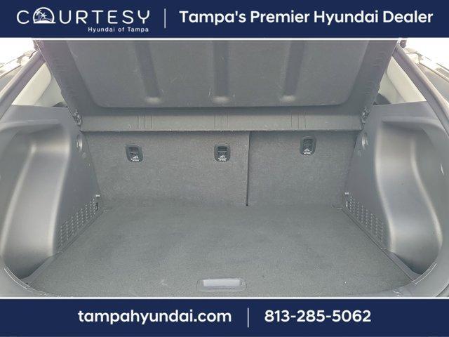 Photo of 2024 Gray Pearl Hyundai KONA