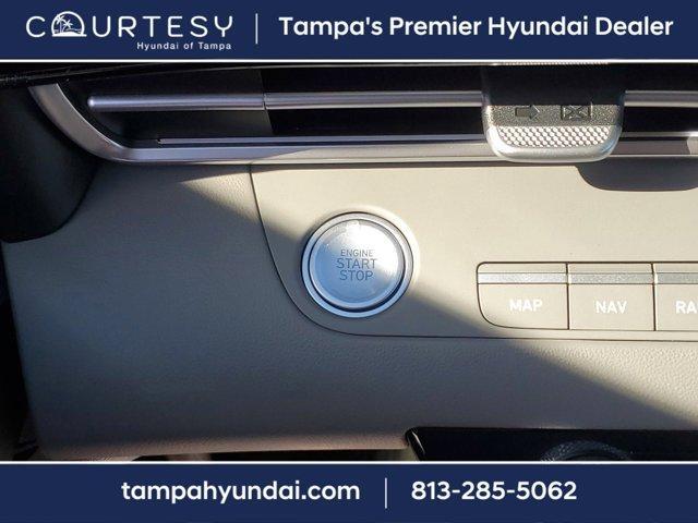 Photo of 2025 Black Hyundai ELANTRA