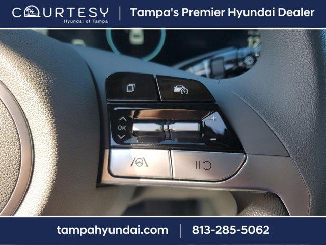 Photo of 2025 Black Hyundai ELANTRA