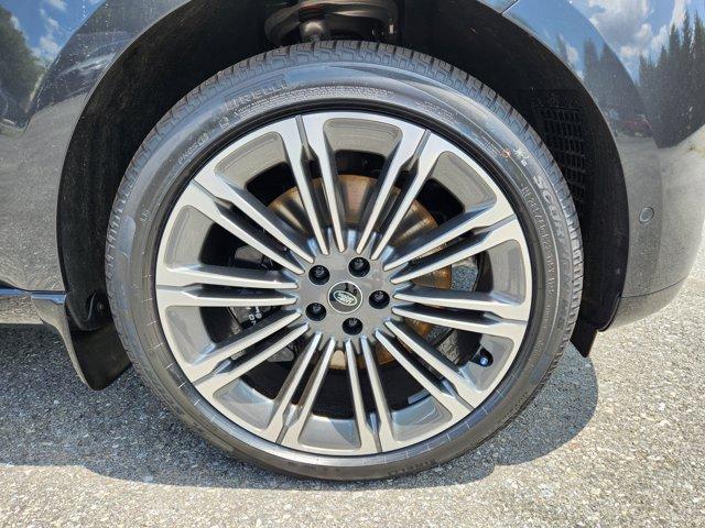 Photo of 2025 Carpathian Gray Premium Metallic Land Rover Range Rover