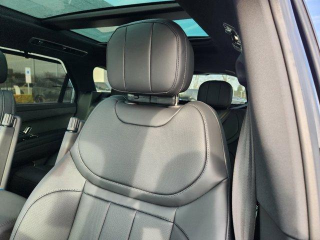 Photo of 2025 Santorini Black Metallic Land Rover Range Rover Sport
