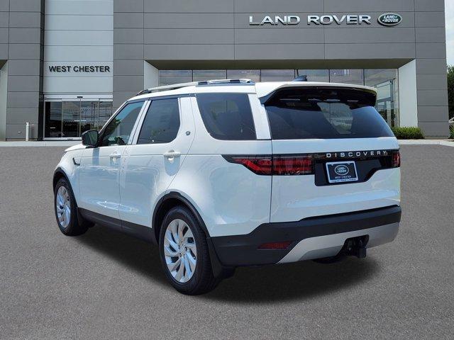 Photo of 2025 Fuji White Land Rover Discovery
