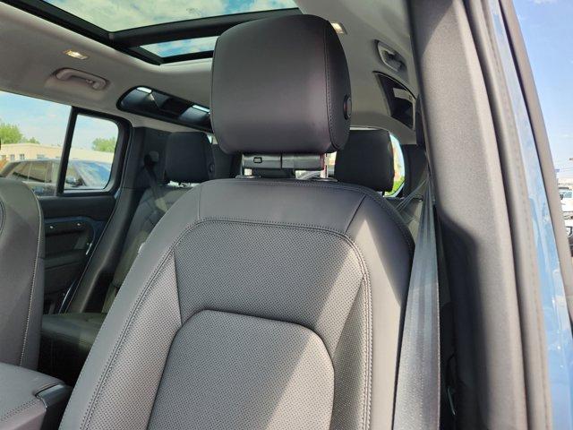 Photo of 2025 Tasman Blue Metallic Land Rover Defender