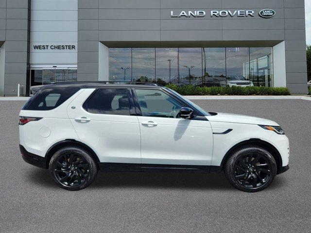 Photo of 2025 Fuji White Land Rover Discovery