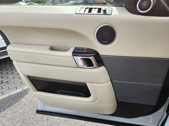 Photo of 2017 Yulong White Land Rover Range Rover Sport