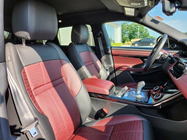 Photo of 2020 Seoul Pearl Silver Metallic Land Rover Range Rover Evoque
