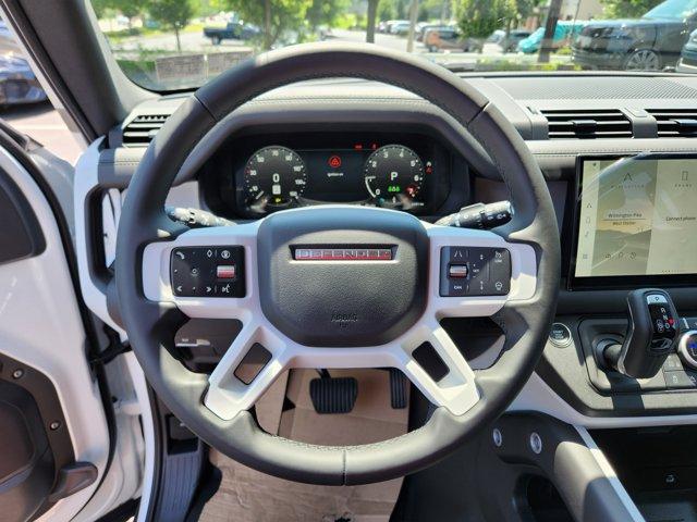 Photo of 2025 Fuji White Land Rover Defender