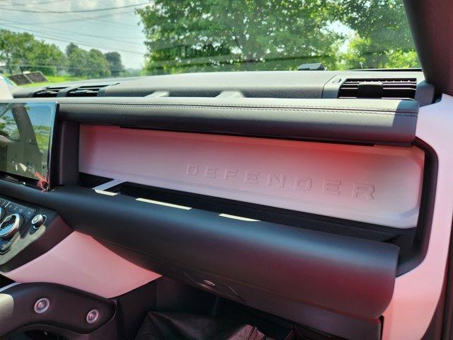 Photo of 2025 Fuji White Land Rover Defender