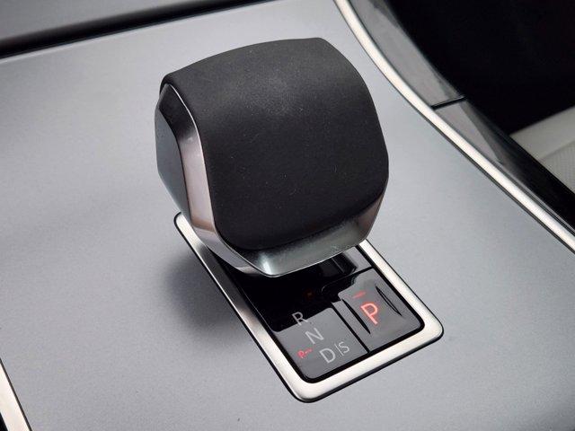 Photo of 2024 Fuji White Land Rover Range Rover Evoque