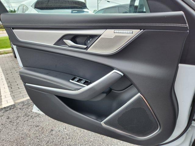Photo of 2021 Yulong White Metallic Jaguar XF
