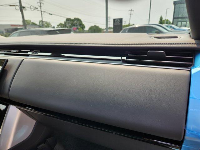 Photo of 2025 Black Land Rover Range Rover