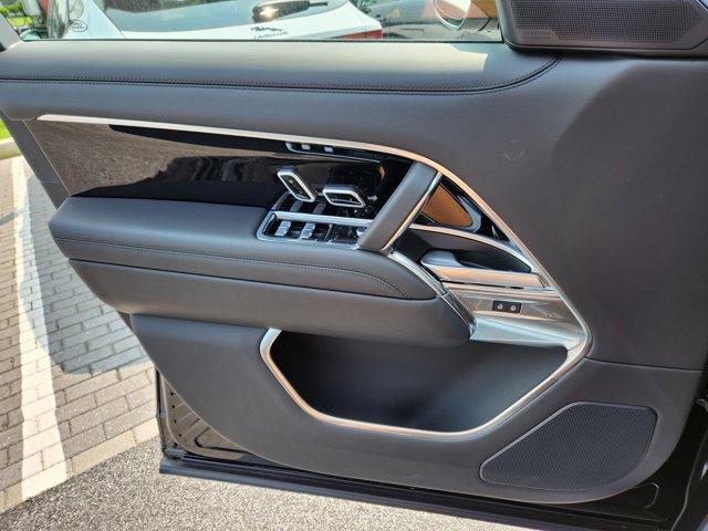 Photo of 2025 Black Land Rover Range Rover