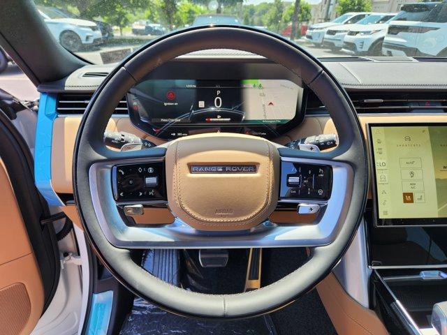 Photo of 2025 Fuji White Land Rover Range Rover