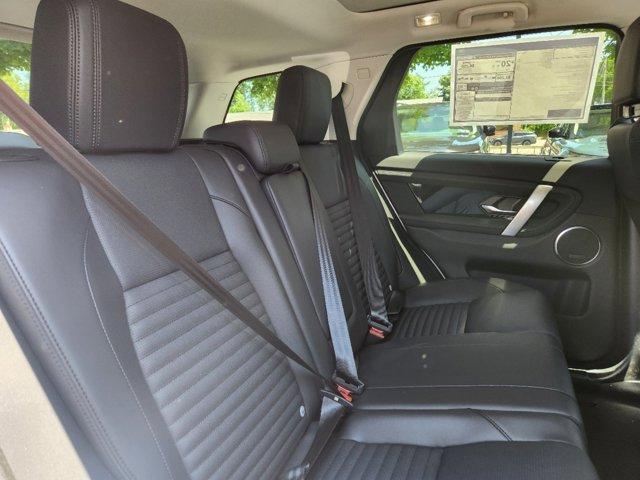 Photo of 2024 Hakuba Silver Metallic Land Rover Discovery Sport