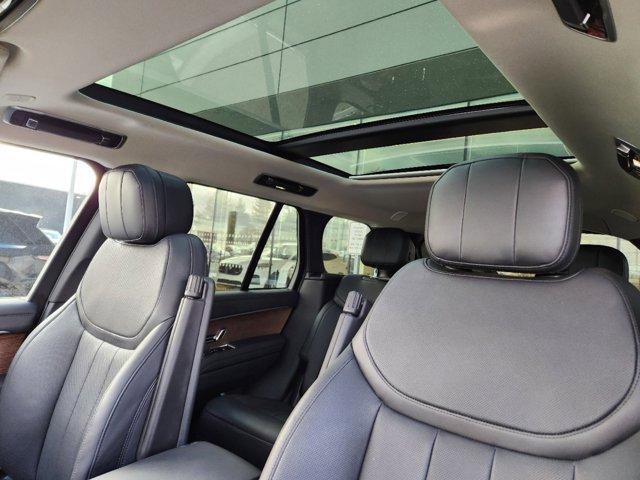 Photo of 2023 Eiger Gray Metallic Land Rover Range Rover