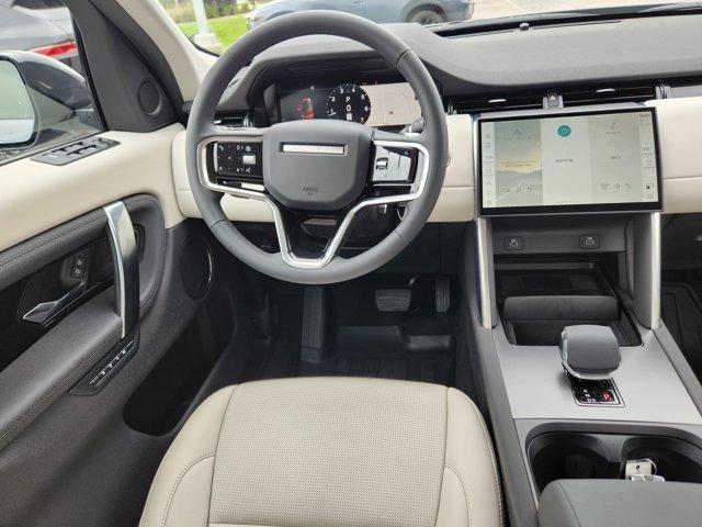 Photo of 2025 Eiger Gray Metallic Land Rover Discovery Sport