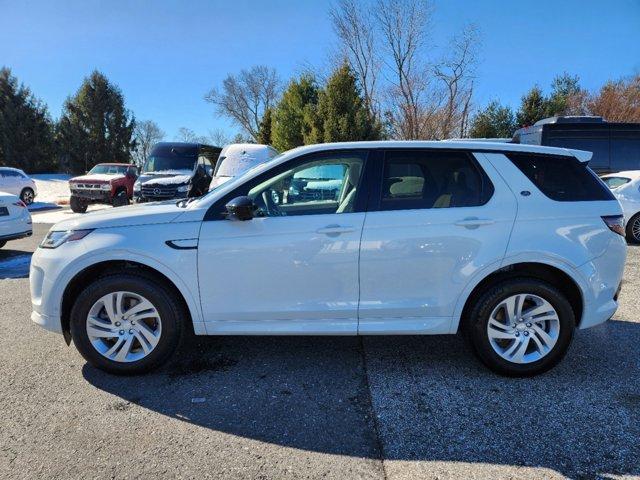 Photo of 2024 Fuji White Land Rover Discovery Sport