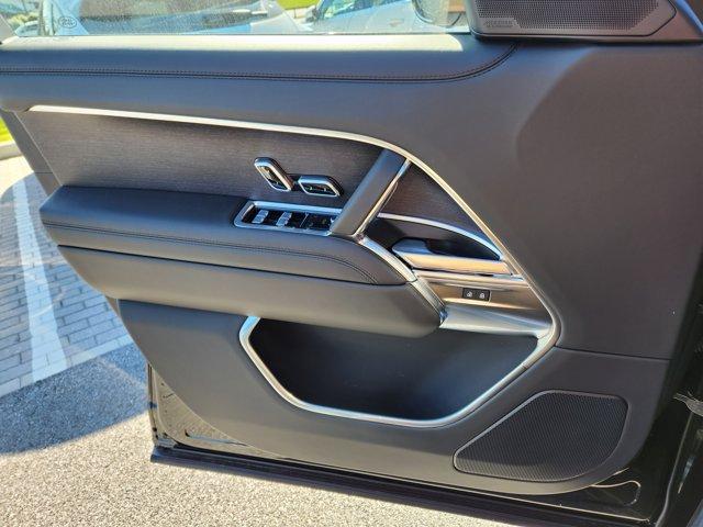 Photo of 2025 Black Land Rover Range Rover