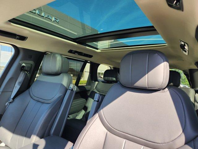 Photo of 2025 Black Land Rover Range Rover
