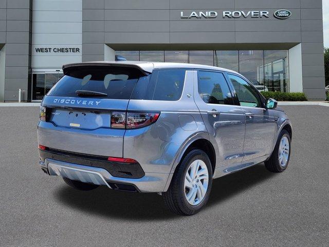 Photo of 2024 Eiger Gray Metallic Land Rover Discovery Sport