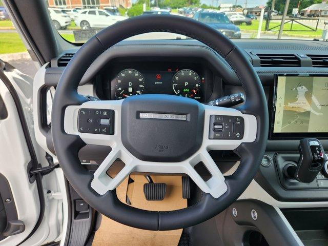 Photo of 2025 Fuji White Land Rover Defender